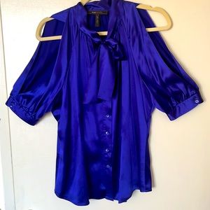 BGBG MaxAzria Silk cold shoulder p bow blouse